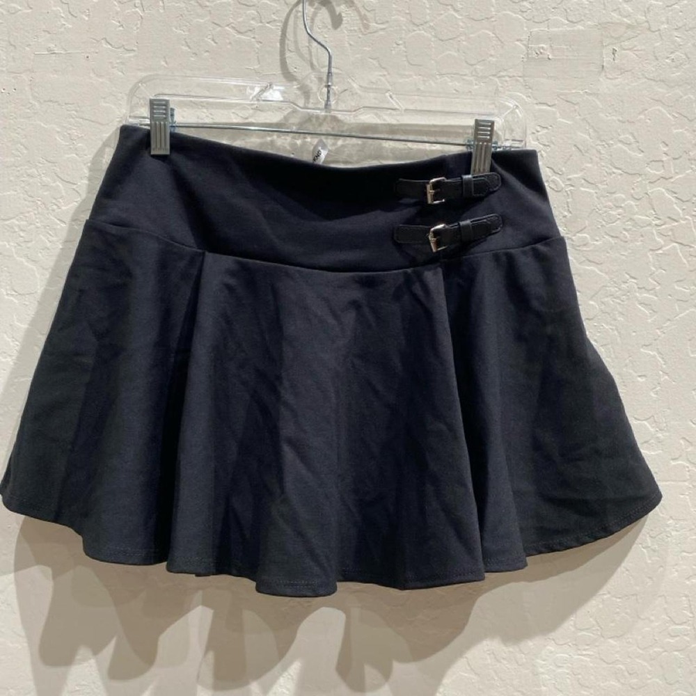 7DAY WKND Black Pleated Mini Skort Large Double Buckle Goth Punk Dark Academia
